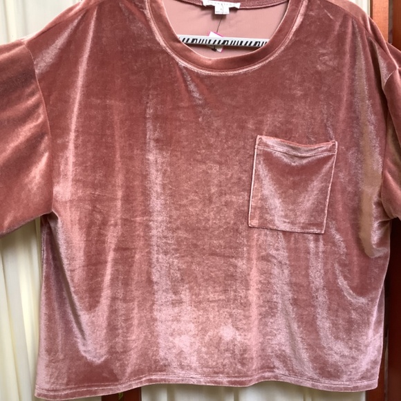 Loveriche Rose/Pink Velour Top With Front Pocket Size Large - Picture 4 of 8